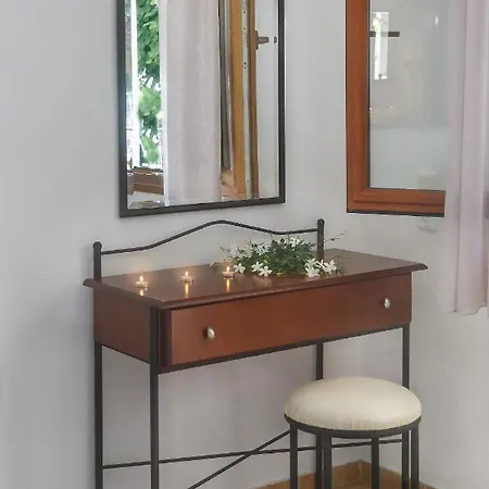 Maltinas House Móla Kalíva
