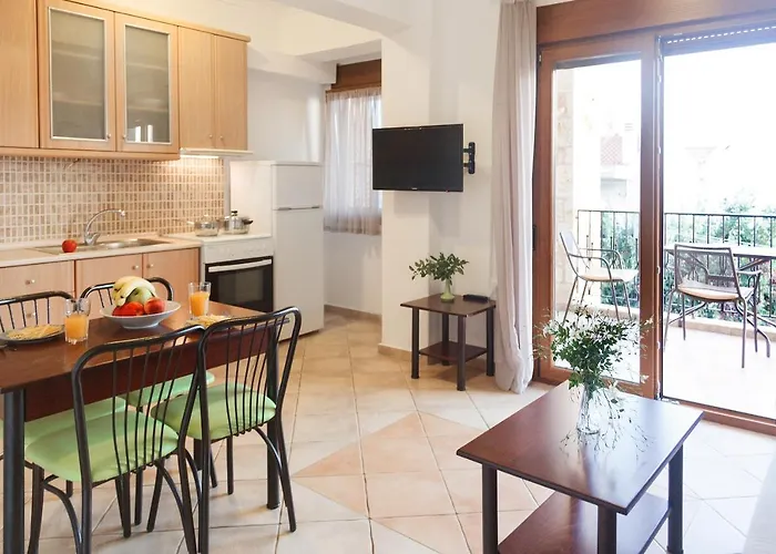 Ξενοδοχείο με διαμερίσματα Maltinas House Μόλα Καλύβα