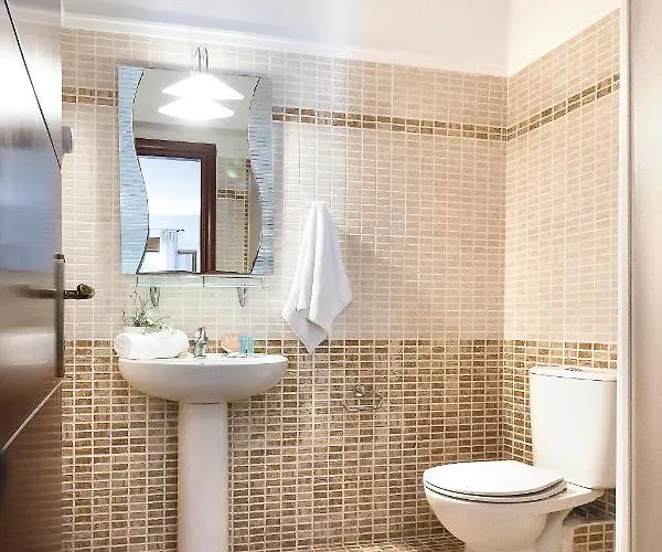 Maltinas House 3* Μόλα Καλύβα