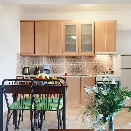 Maltinas House Hotel de apartamente Mola Kalyva