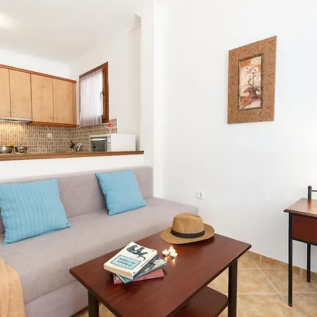 Maltinas House Mola Kalyva