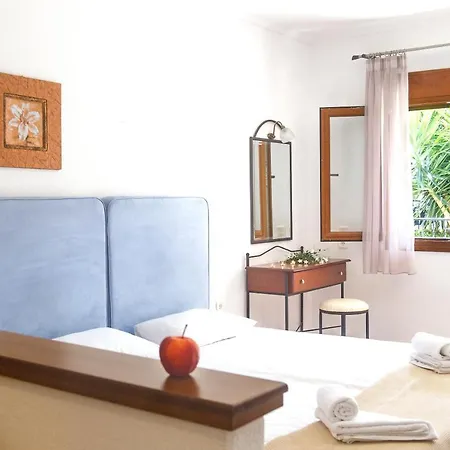 Aparthotel Maltinas House 2*
