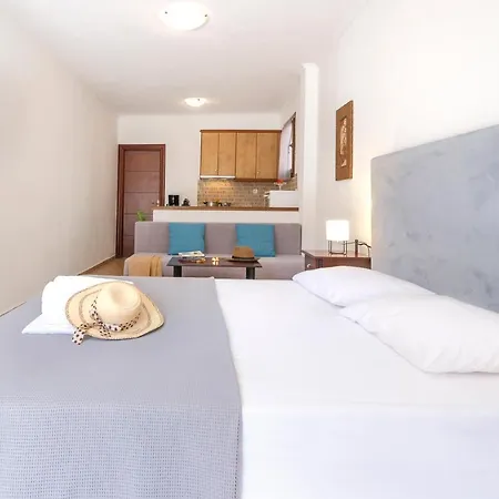 Maltinas House Aparthotel 2*